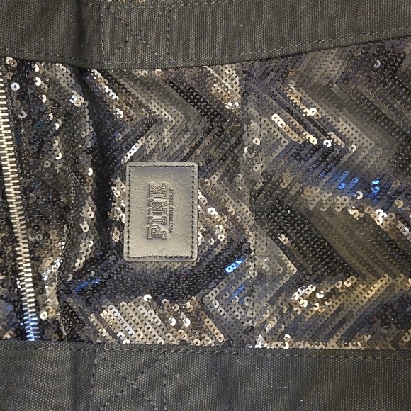 NWOT Vintage PINK Victoria's Secret Duffel Bag w/Black Sequins - Picture 4 of 6